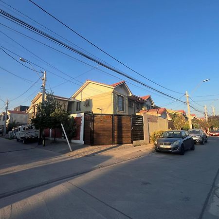 Hostel Tu Espacio Re - Casa Cerca Del Aeropuerto 산티아고 외부 사진