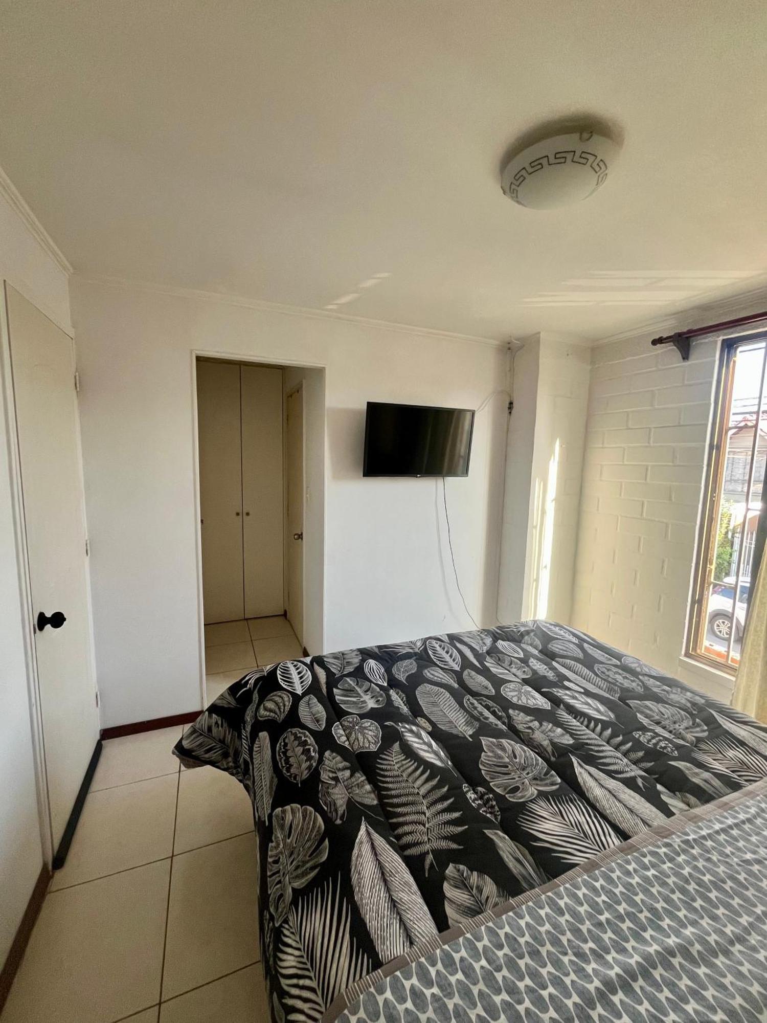 Hostel Tu Espacio Re - Casa Cerca Del Aeropuerto 산티아고 외부 사진